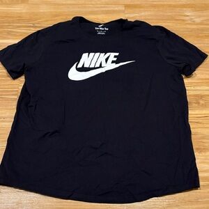 Nike Men's Navy Blue Tee with White Logo